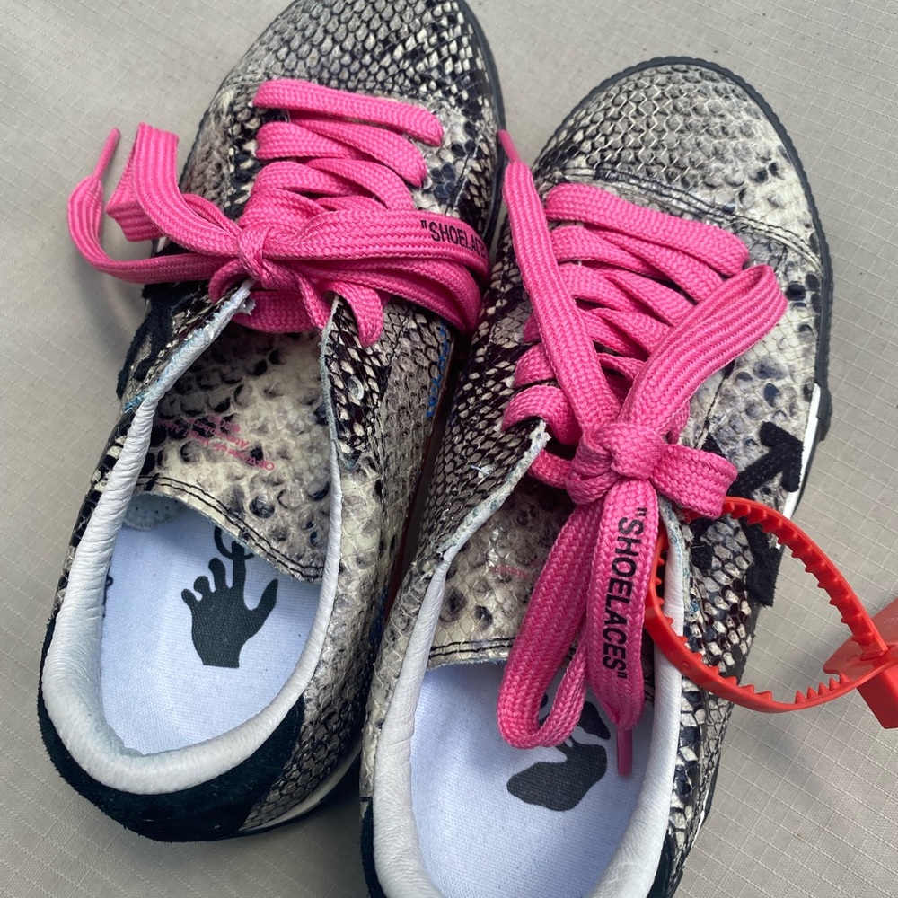 Off White Multi Colored Sneaker - image 2